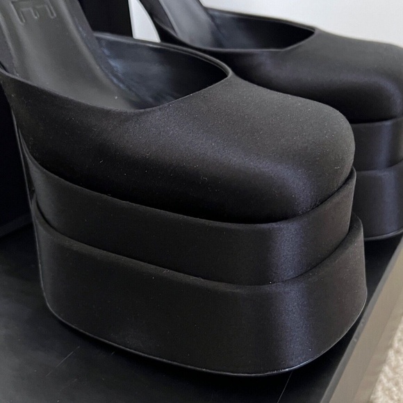 Versace Medusa Aevitas Black Satin Crystal Logo Charm Platform Runway Pumps - Picture 9 of 16